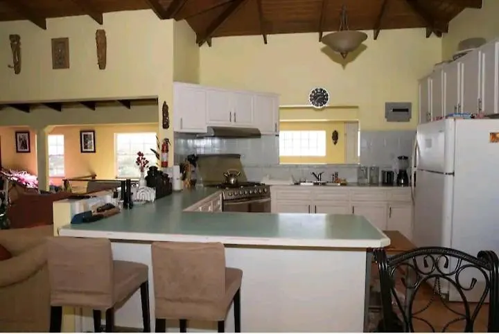 Homestay Altare - Breezy With A View Apartment Grand Anse